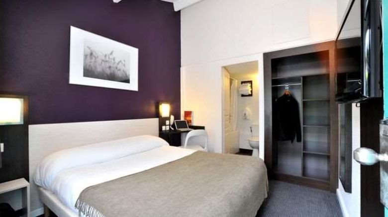 <b>Brit Hotel Lyon Nord Dardilly Room</b>. Images powered by <a href="https://iceportal.shijigroup.com/" title="IcePortal" target="_blank">IcePortal</a>.