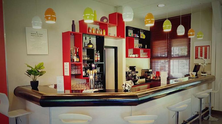 <b>Brit Hotel Lyon Nord Dardilly Restaurant</b>. Images powered by <a href="https://iceportal.shijigroup.com/" title="IcePortal" target="_blank">IcePortal</a>.