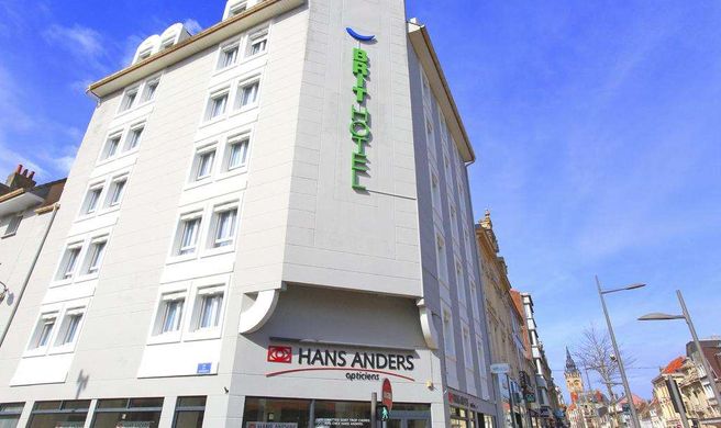 Brit Hotel Calais Exterior