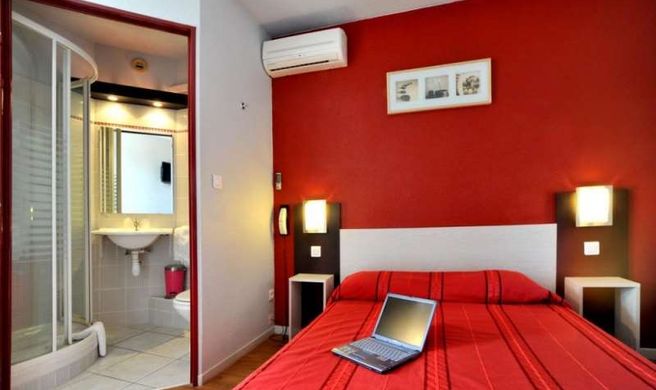 Brit Hotel Sete Balaruc Room