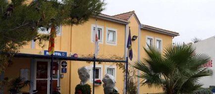 Brit Hotel Salon de Provence Exterior