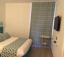 Brit Hotel Salon de Provence Room