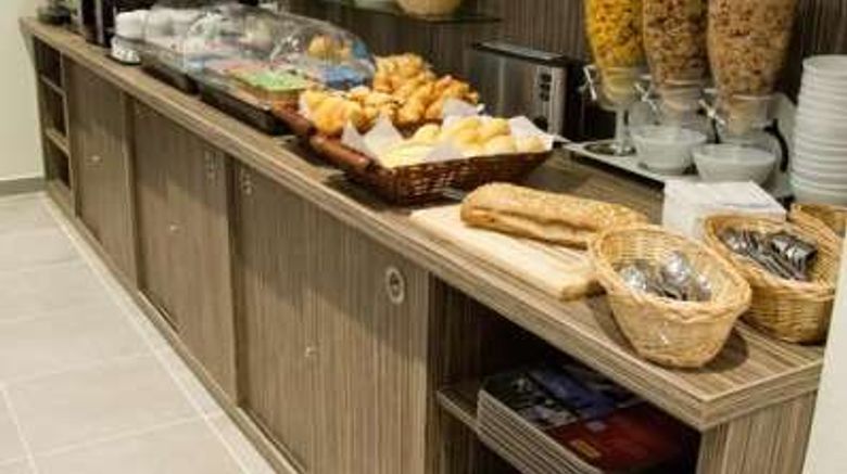 <b>Brit Hotel Saint-Dizier Restaurant</b>. Images powered by <a href="https://iceportal.shijigroup.com/" title="IcePortal" target="_blank">IcePortal</a>.