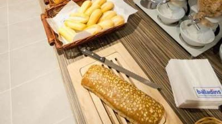<b>Brit Hotel Saint-Dizier Restaurant</b>. Images powered by <a href="https://iceportal.shijigroup.com/" title="IcePortal" target="_blank">IcePortal</a>.