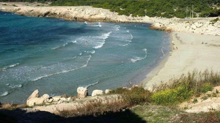 Brit Hotel Martigues Saint-Mitre Beach