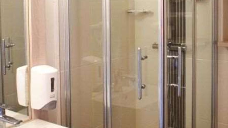<b>Brit Hotel Granville Room</b>. Images powered by <a href="https://iceportal.shijigroup.com/" title="IcePortal" target="_blank">IcePortal</a>.