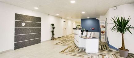 Brit Hotel Confort Loches Lobby