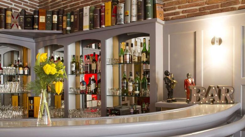 <b>Brit Hotel Roanne Restaurant</b>. Images powered by <a href="https://iceportal.shijigroup.com/" title="IcePortal" target="_blank">IcePortal</a>.