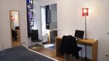 Brit Hotel Roanne Room