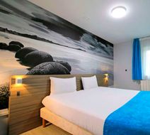 Brit Hotel Le Polder Room