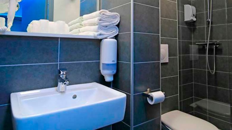 <b>Brit Hotel Le Polder Room</b>. Images powered by <a href="https://iceportal.shijigroup.com/" title="IcePortal" target="_blank">IcePortal</a>.