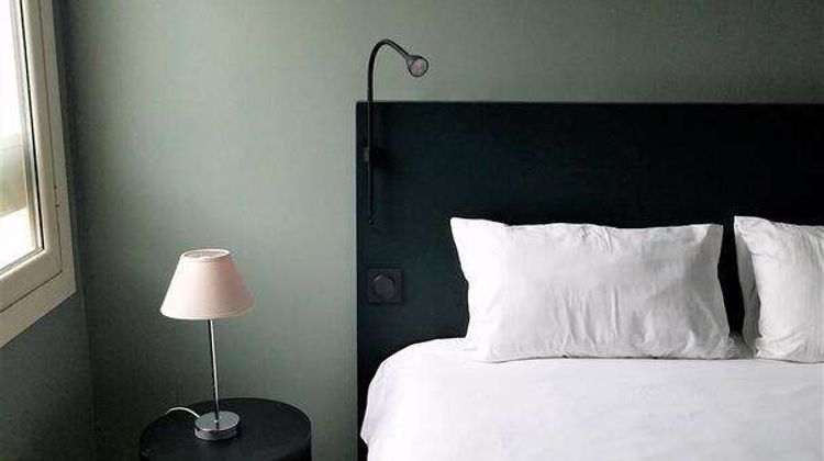 Brit Hotel Marseille Aeroport Room