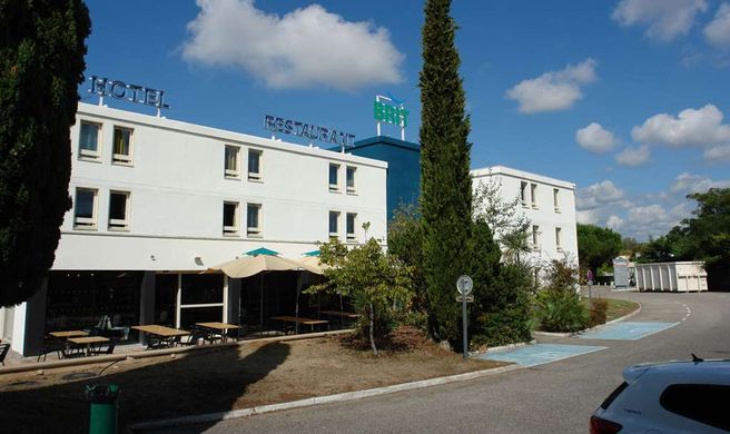 Brit Hotel Marseille Aeroport Exterior