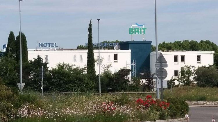 Brit Hotel Marseille Aeroport Exterior