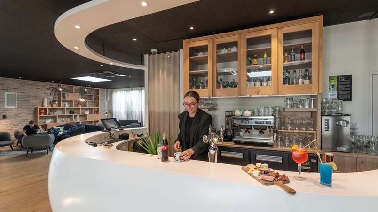 <b>Brit Hotel Ker Lann Aeroport Restaurant</b>. Images powered by <a href="https://iceportal.shijigroup.com/" title="IcePortal" target="_blank">IcePortal</a>.