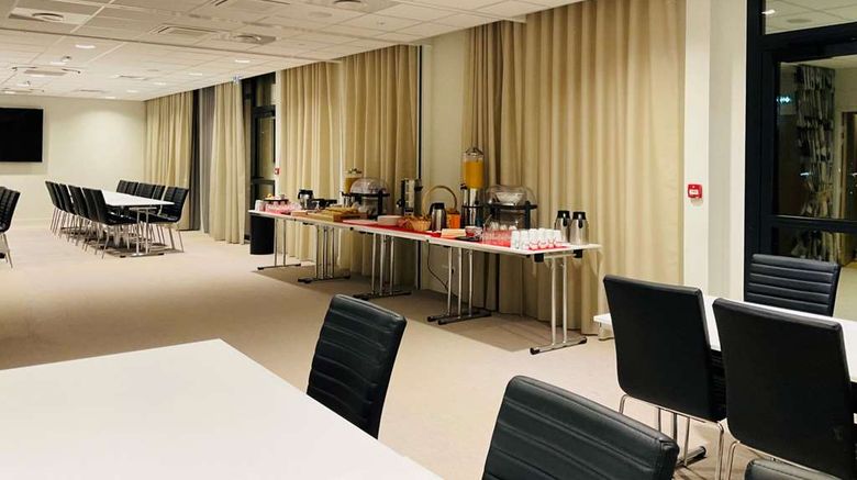 <b>Brit Hotel Ker Lann Aeroport Meeting</b>. Images powered by <a href="https://iceportal.shijigroup.com/" title="IcePortal" target="_blank">IcePortal</a>.