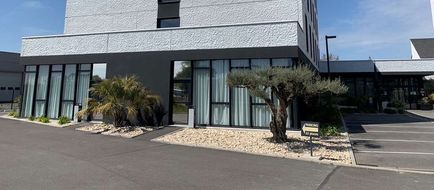 Brit Hotel Ker Lann Aeroport Exterior