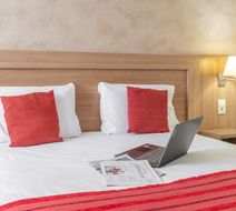 Brit Hotel Confort Castres Room