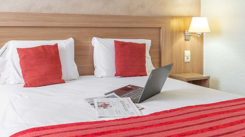 <b>Brit Hotel Confort Castres Room</b>. Images powered by <a href="https://iceportal.shijigroup.com/" title="IcePortal" target="_blank">IcePortal</a>.