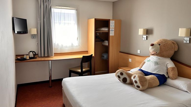 <b>Brit Hotel Montauban Room</b>. Images powered by <a href="https://iceportal.shijigroup.com/" title="IcePortal" target="_blank">IcePortal</a>.
