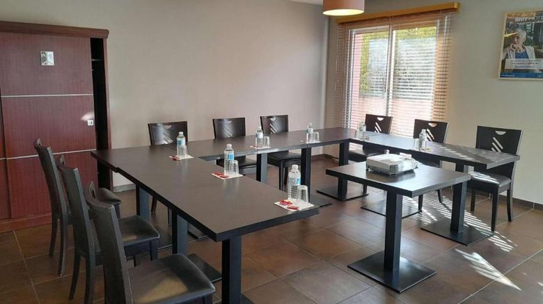 <b>Brit Hotel Montauban Meeting</b>. Images powered by <a href="https://iceportal.shijigroup.com/" title="IcePortal" target="_blank">IcePortal</a>.