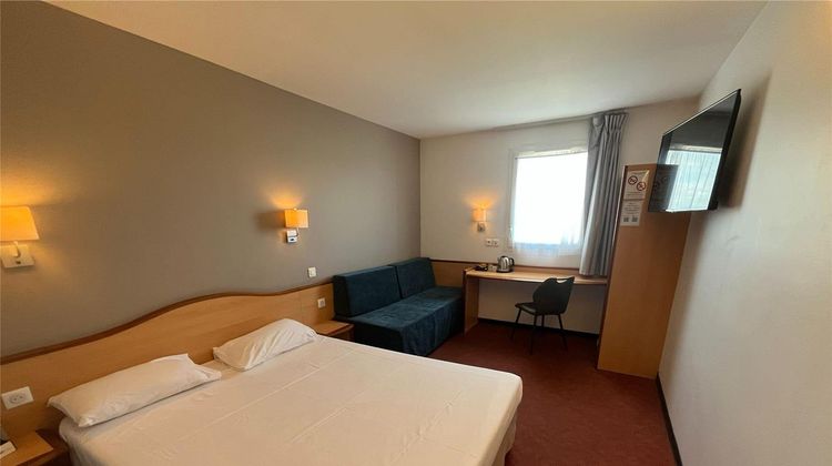 Brit Hotel Montauban Room
