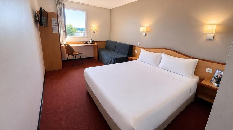 Brit Hotel Montauban Room