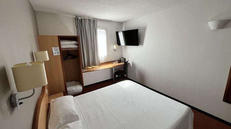 Brit Hotel Montauban Room