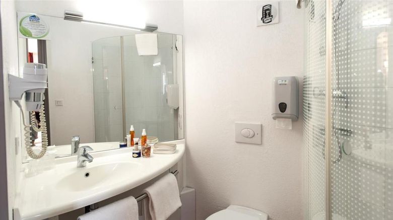 <b>Brit Hotel Confort Villeneuve Sur Lot Room</b>. Images powered by <a href="https://iceportal.shijigroup.com/" title="IcePortal" target="_blank">IcePortal</a>.
