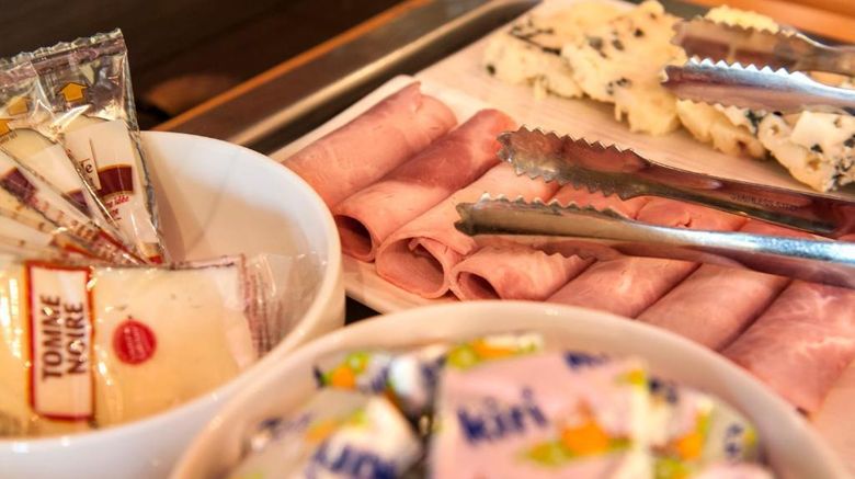 <b>Brit Hotel Confort Villeneuve Sur Lot Restaurant</b>. Images powered by <a href="https://iceportal.shijigroup.com/" title="IcePortal" target="_blank">IcePortal</a>.