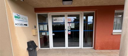 Brit Hotel Confort Villeneuve Sur Lot Exterior