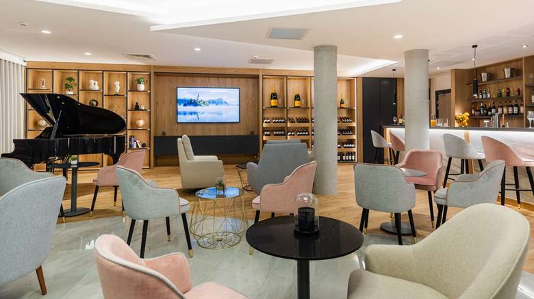 <b>Brit Hotel Paris Orly Rungis Restaurant</b>. Images powered by <a href="https://iceportal.shijigroup.com/" title="IcePortal" target="_blank">IcePortal</a>.
