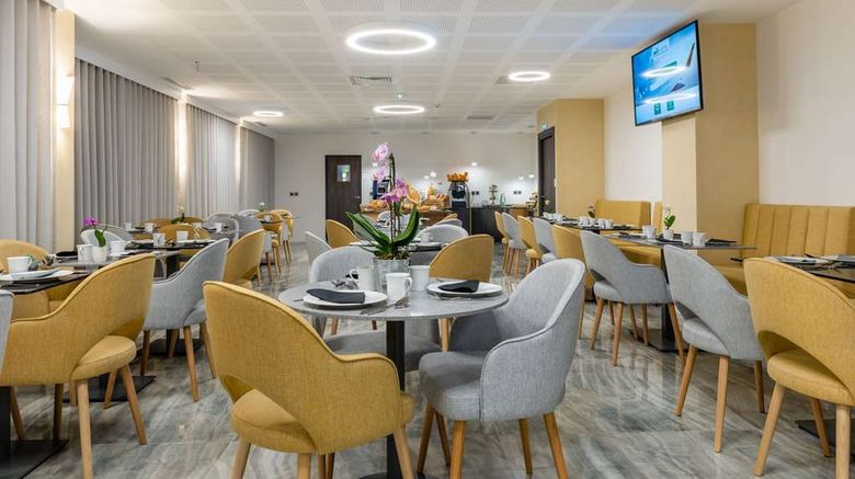<b>Brit Hotel Paris Orly Rungis Restaurant</b>. Images powered by <a href="https://iceportal.shijigroup.com/" title="IcePortal" target="_blank">IcePortal</a>.