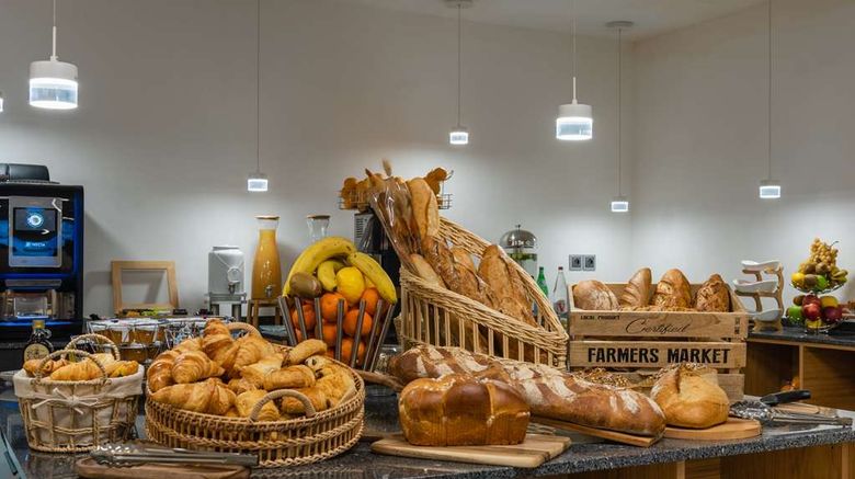 <b>Brit Hotel Paris Orly Rungis Restaurant</b>. Images powered by <a href="https://iceportal.shijigroup.com/" title="IcePortal" target="_blank">IcePortal</a>.