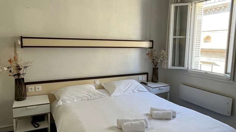 <b>Brit Hotel des Grands Hommes Room</b>. Images powered by <a href="https://iceportal.shijigroup.com/" title="IcePortal" target="_blank">IcePortal</a>.