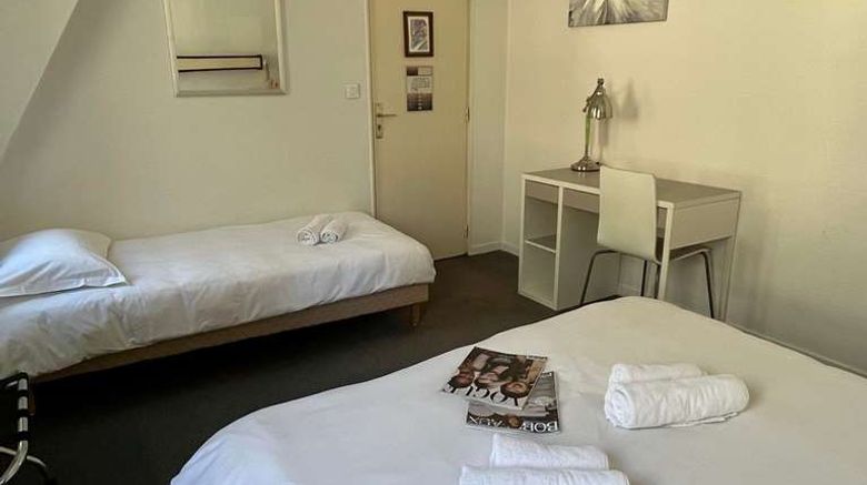 <b>Brit Hotel des Grands Hommes Room</b>. Images powered by <a href="https://iceportal.shijigroup.com/" title="IcePortal" target="_blank">IcePortal</a>.