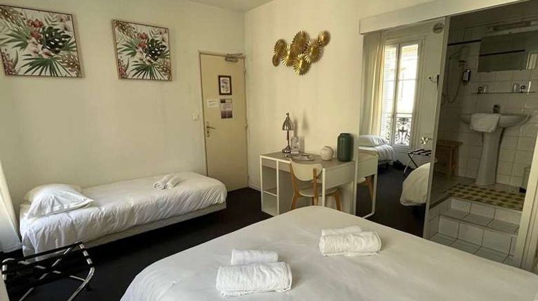<b>Brit Hotel des Grands Hommes Room</b>. Images powered by <a href="https://iceportal.shijigroup.com/" title="IcePortal" target="_blank">IcePortal</a>.