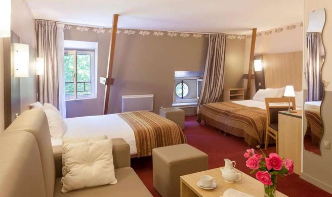 Brit Hotel Le Lion d'Or Chinon Room