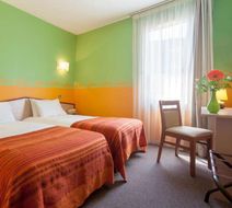 Brit Hotel Le Lion d'Or Chinon Room