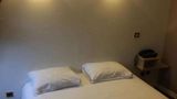 Brit Hotel Le Lion d'Or Chinon Room
