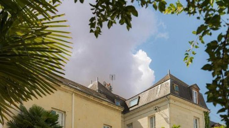 Brit Hotel Le Lion d'Or Chinon Exterior
