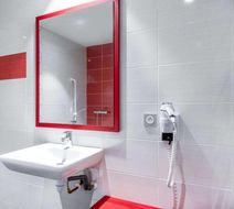 Brit Hotel Privilege Figeac Room