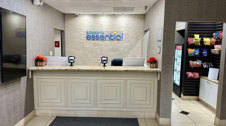 <b>Sonesta Essential Hotels Overland Park Lobby</b>. Images powered by <a href="https://iceportal.shijigroup.com/" title="IcePortal" target="_blank">IcePortal</a>.