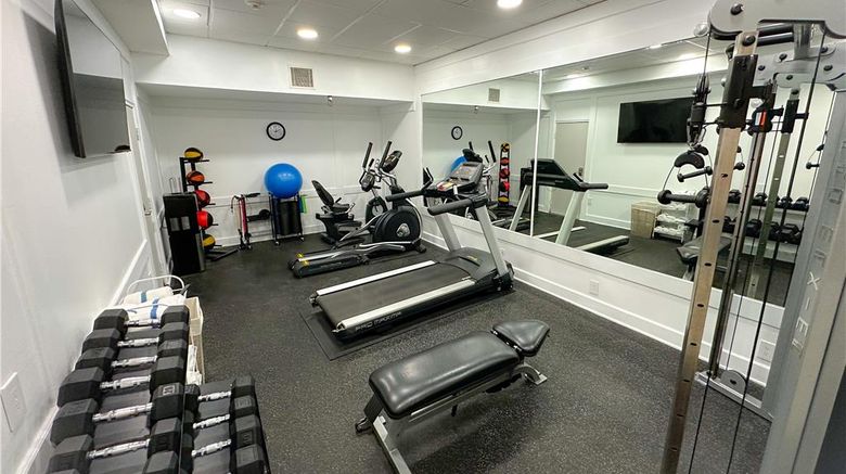 <b>Sonesta Essential Hotels Overland Park Health</b>. Images powered by <a href="https://iceportal.shijigroup.com/" title="IcePortal" target="_blank">IcePortal</a>.