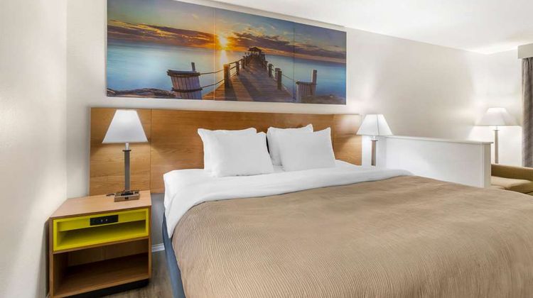 Quality Inn & Suites Decatur -Priceville Suite