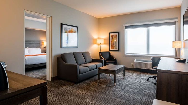 <b>Amsterdam Inn & Suites, Ascend Hotel Suite</b>. Images powered by <a href="https://iceportal.shijigroup.com/" title="IcePortal" target="_blank">IcePortal</a>.