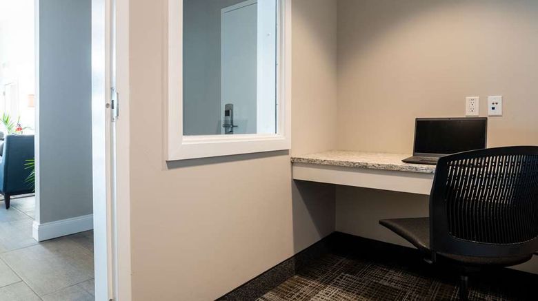 <b>Amsterdam Inn & Suites, Ascend Hotel Other</b>. Images powered by <a href="https://iceportal.shijigroup.com/" title="IcePortal" target="_blank">IcePortal</a>.