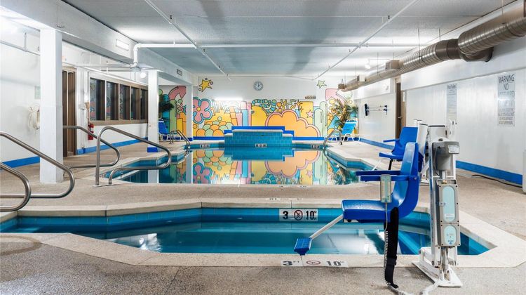 Hotel Downstreet Pool