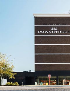 Hotel Downstreet