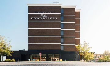 Hotel Downstreet